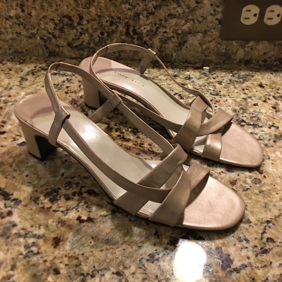 easy spirit gold sandals